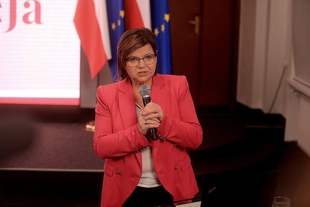 Minister Izabela Leszczyna: Pacjent jest w centrum