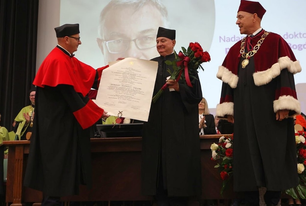 Prof. Jerzy Bogdan Gajewski doktorem honoris causa UMK