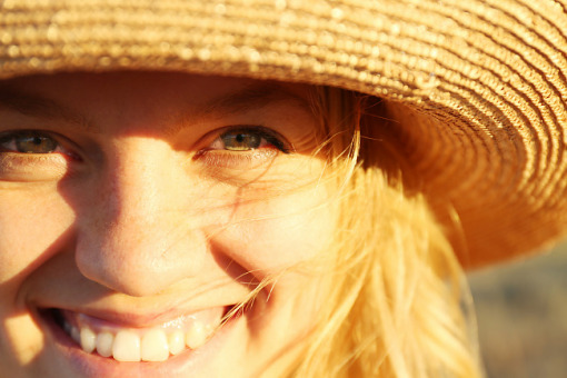 Fotokeratitis – jak uchronić oczy przed poparzeniem słonecznym? 