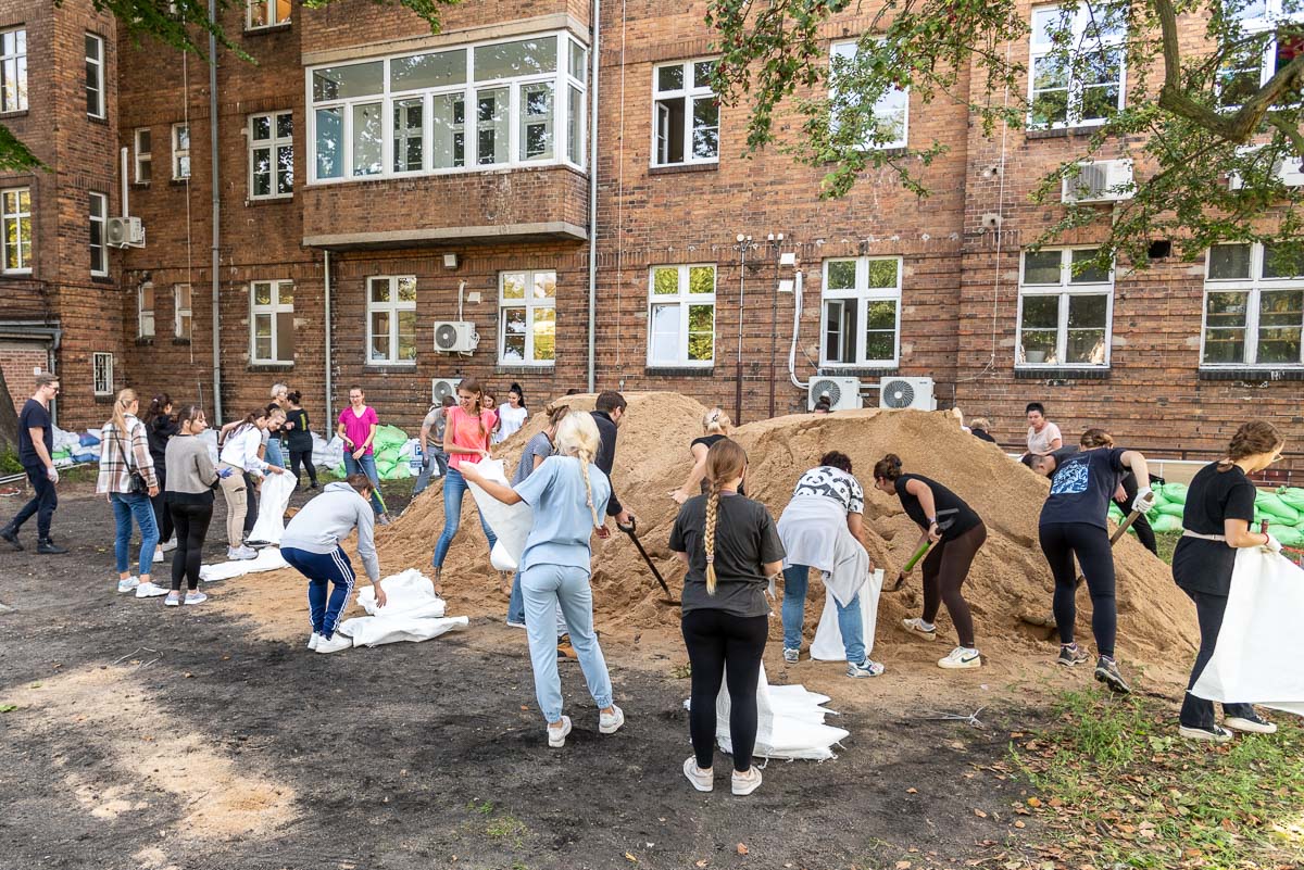 UMW: Zabezpieczamy się przed wielką falą