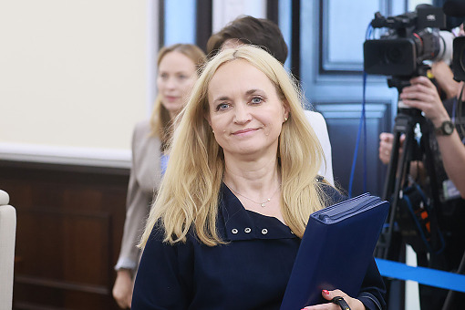 Kontrakty lekarzy – o czym nowa minister marzy? ►